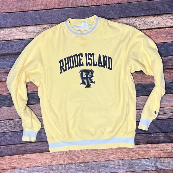 Rhode Island Rams Champion Reverse Weave Crewneck Sweatshirt Mens - Picture 1 of 5